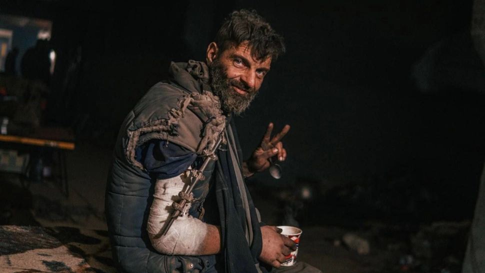 Război Ucraina. Negocieri cu rușii pentru evacuarea celor 38 de luptători foarte grav răniți din Azovstal 