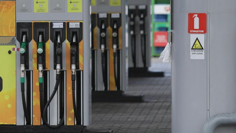 Plafonare carburanți - Foto INQUAM 