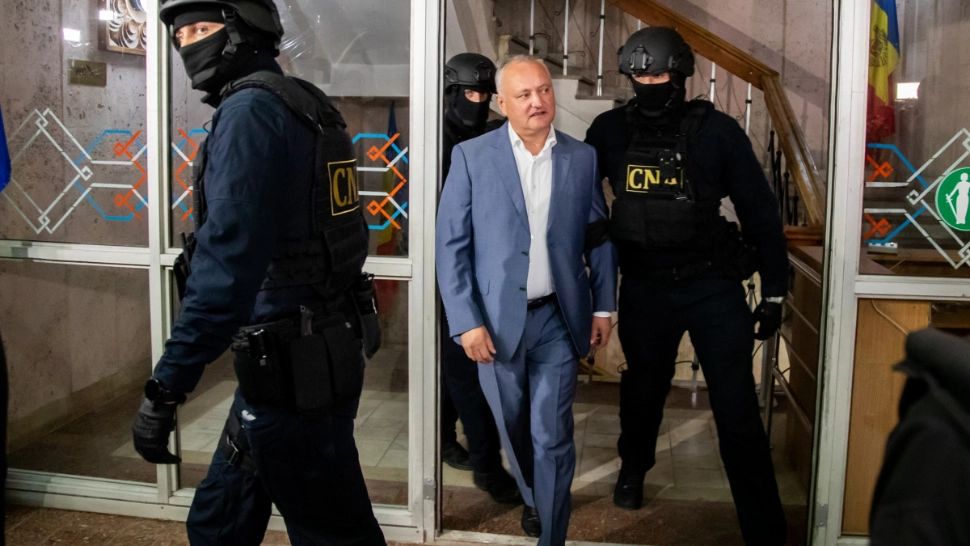 Igor Dodon, încă 30 de zile de arest la domiciliu