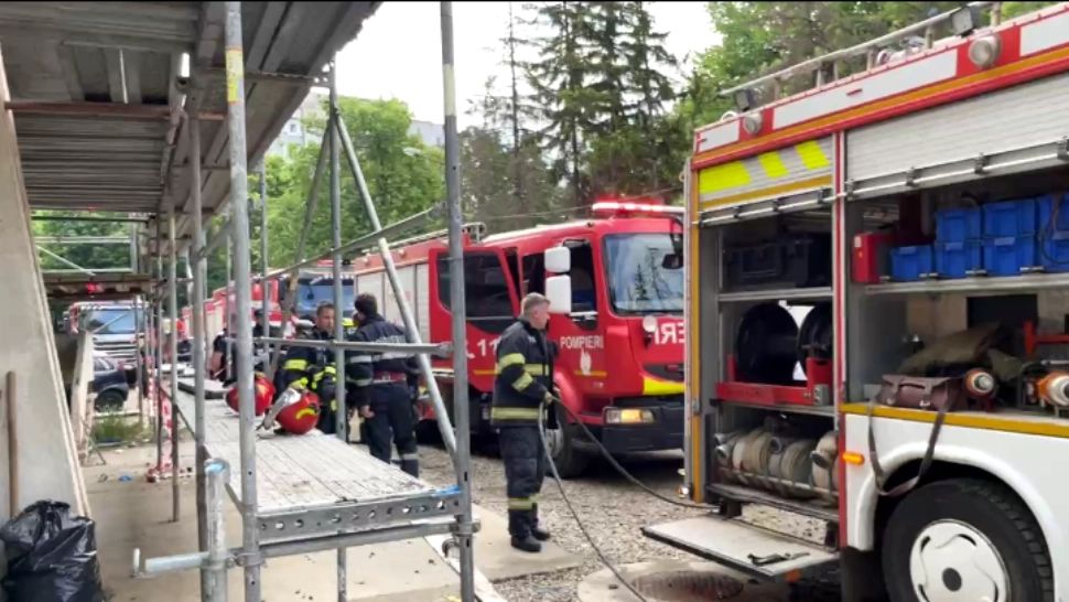 Alertă de incendiu la spitalul Sf. Maria, din Iași. Intervenție masivă a pompierilor, zeci de copii evacuați