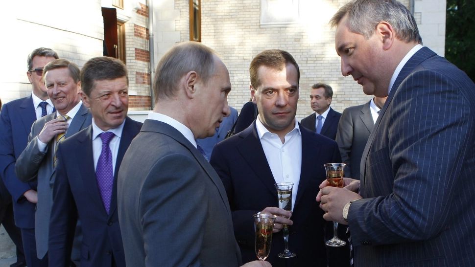Putin, Medvedev și Rogozin / Foto: Profi Media