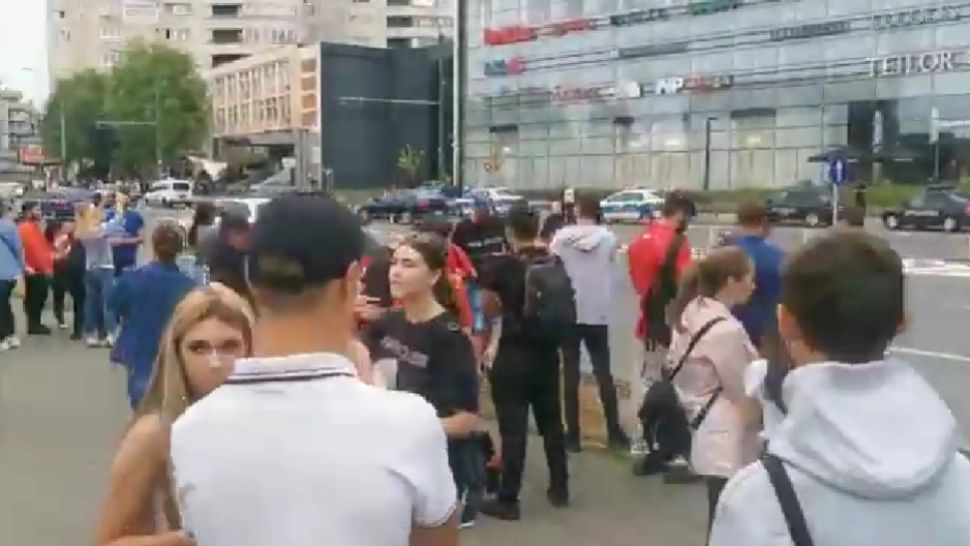 Oameni evacuați AFI Brașov/ Captură video