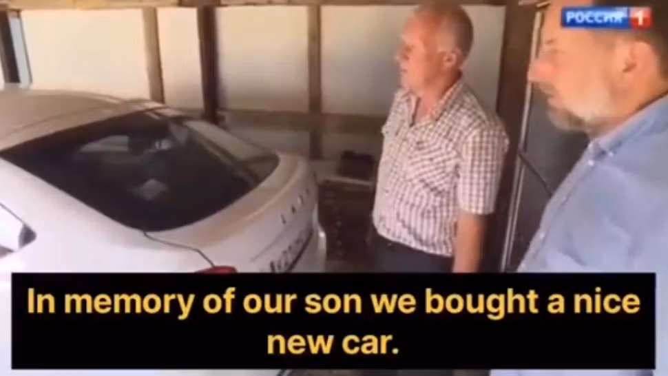 Mașină Lada/ Captură foto Twitter