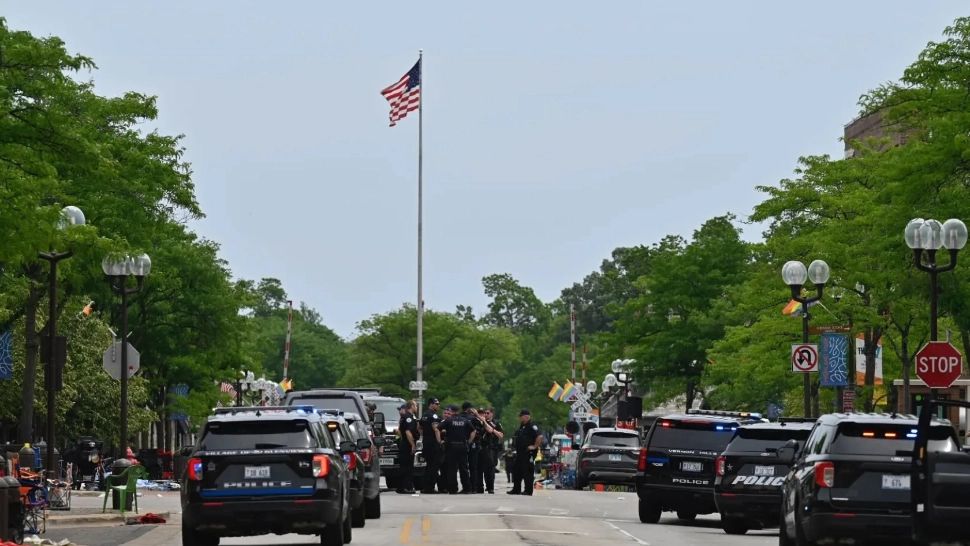 6 morți și cel puțin 25 de răniți, după atacul armat de la parada de Ziua Independenței, de lângă Chicago 