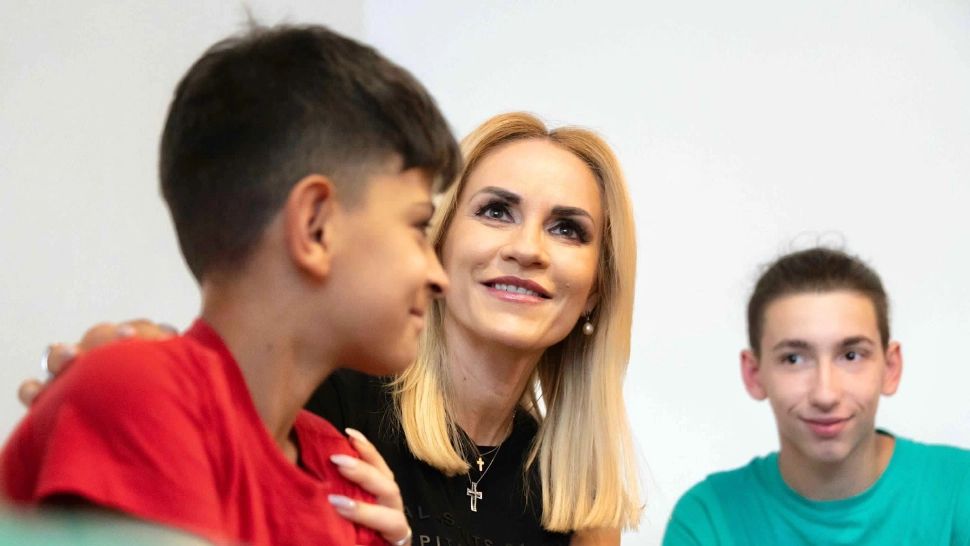 Gabriela Firea, vizită la centre familiale, Argeș (arhivă)