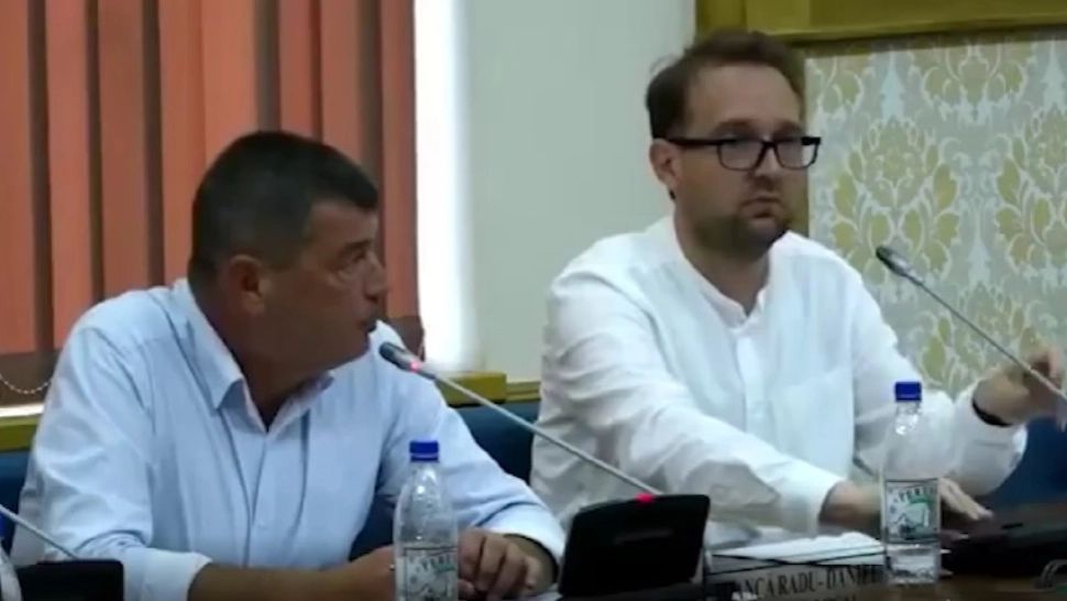 Oamenii taxează primarii USR