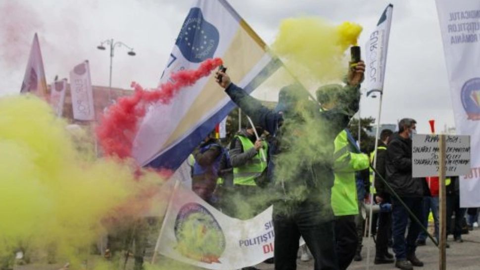 Polițiștii protestează în Capitală Foto: INQUAM/Octav Ganea