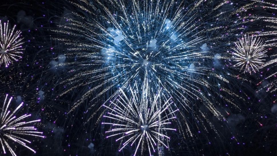 Fără artificii, în noaptea de Revelion, într-un mare oraș. Foto/Arhivă