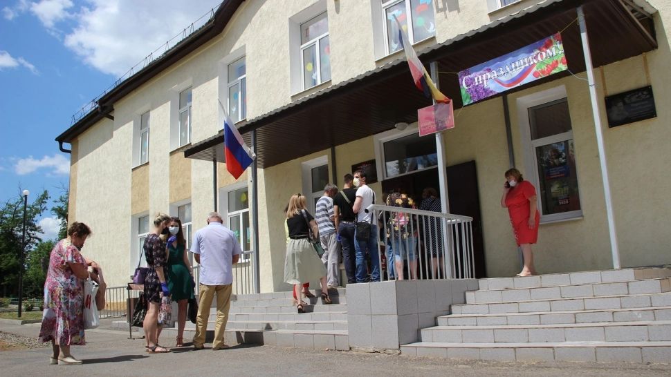 Ucraina acuză Rusia că pregătește referendumuri de anexare în regiunile ocupate. Votul, cu pistolul la tâmplă