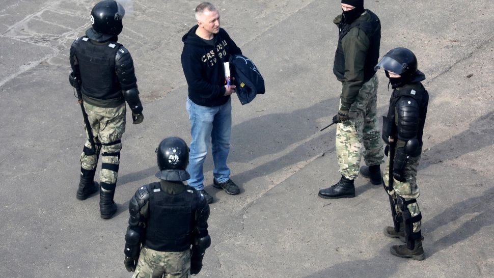 Forețle de securitate belaruse caută ruși care fug de armată. Foto/Profimedia