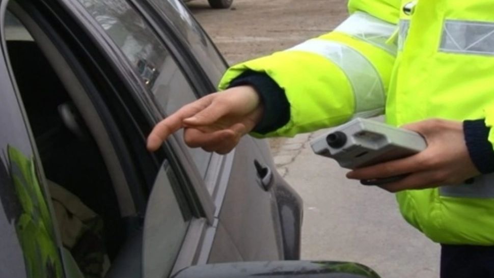 Șofer beat și fără permis, prins de două ori la volan în aceeași zi - Polițiștii au deschis dosar penal