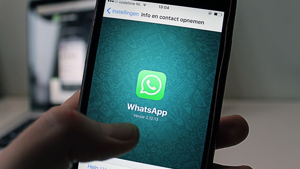 A picat WhatsApp