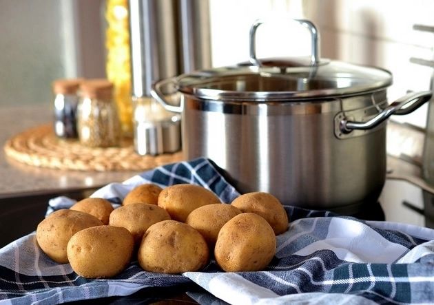 Pericolul din PIURE, cea mai consumată mâncare de post - greșeala pe care o fac aproape toate gospodinele poate otrăvi mâncarea 