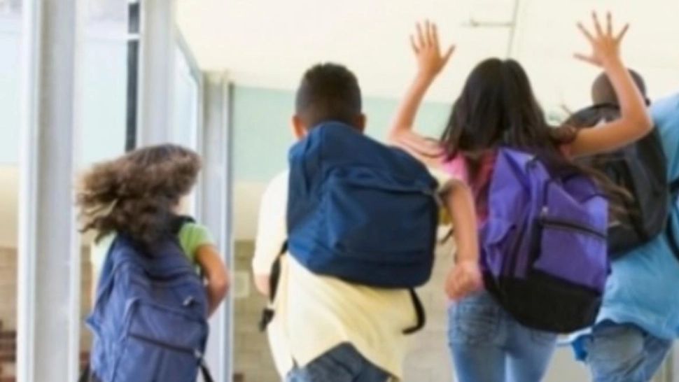 Ultima zi de școală pentru elevi, înainte de minivacanță - Câte zile libere mai au de sărbători în 2022 - Calendarul anului școlar
