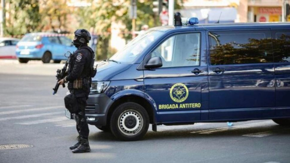ALERTĂ în Sectorul 2! Un bărbat a sunat la 112 și a anunțat că vor fi montate mai multe BOMBE la parterele unor blocuri/ Arhivă foto