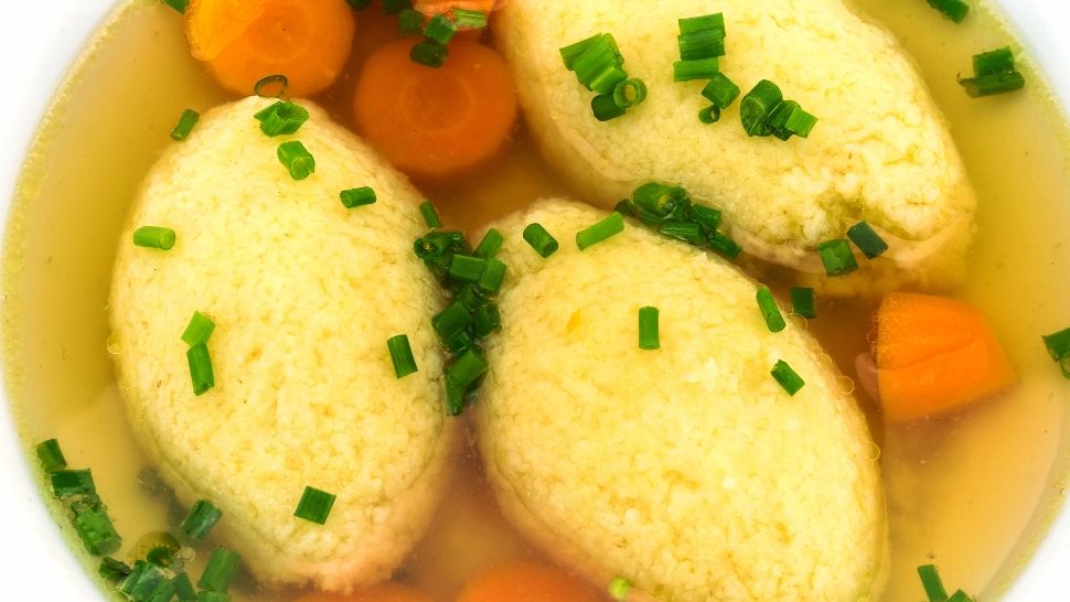 Ce trebuie să adaugi în găluște pentru a le face pufoase, fragede și delicioase. Trucul care face diferența/ Arhivă foto