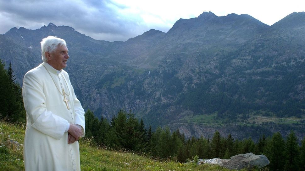 Papa Benedict Benedict al XVI-lea. Foto/Profimedia