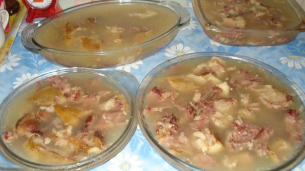 Cum se încheagă piftia. Este secretul cel mai important legat de acest preparat