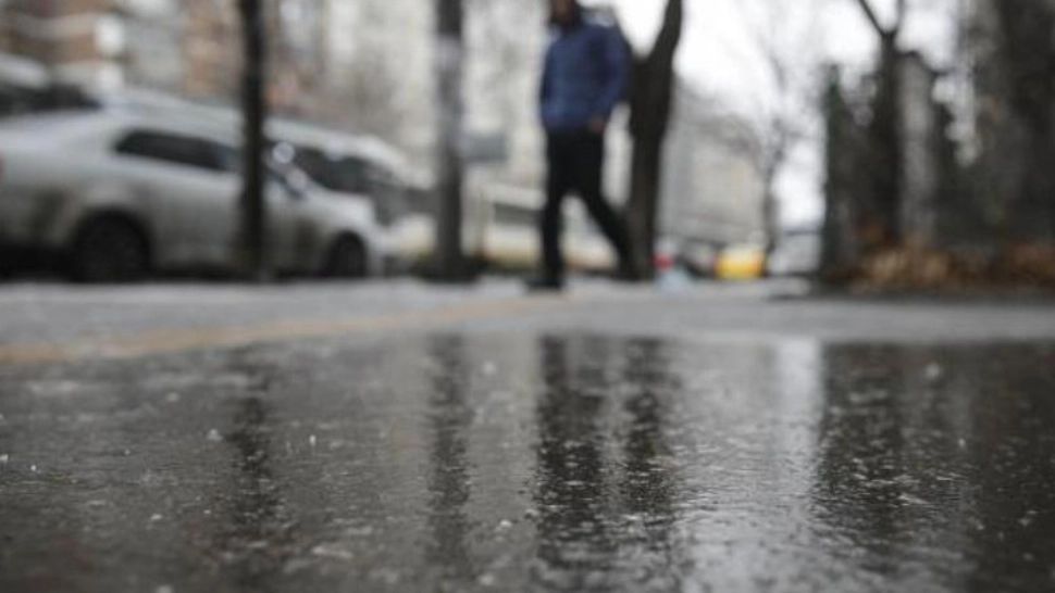 Alertă meteo: 4 județe din România sub Cod galben de ploi, lapoviță și ninsoare cu depunere de polei - Zonele vizate