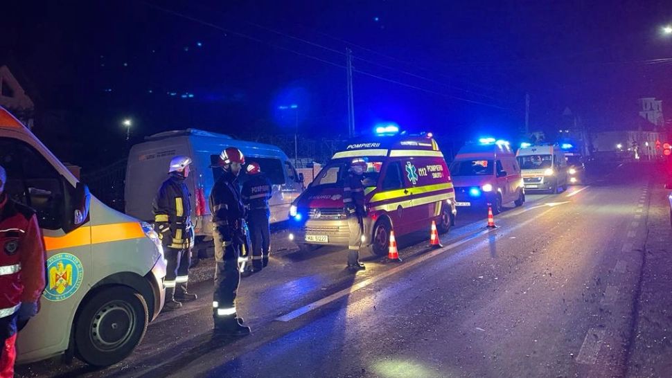 Accident între un microbuz și un autoturism, în Maramureş