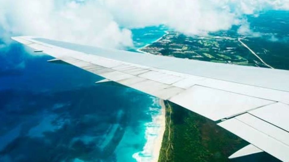 Avion care se îndrepta spre România, pe cale să ia foc în zbor - panică pentru pasagerii români 