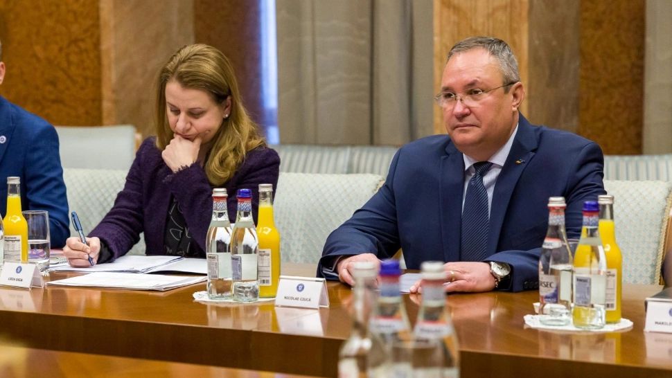 Premierul Nicolae Ciucă și ministrul Educației - Ligia Deca