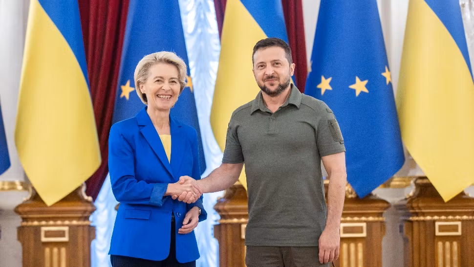Ursula von der Leyen și Volodimir Zelenski