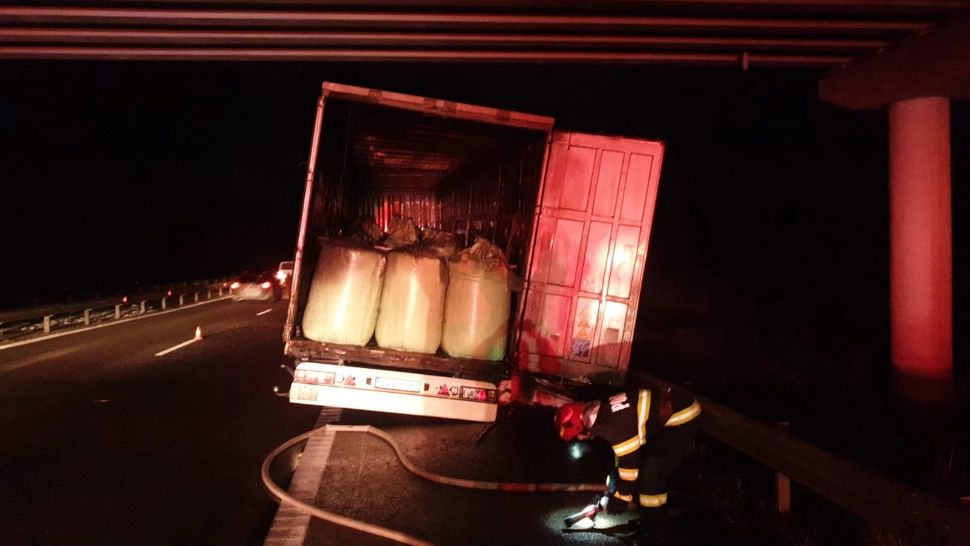 TIR plin cu uree granulată. Foto/ISU