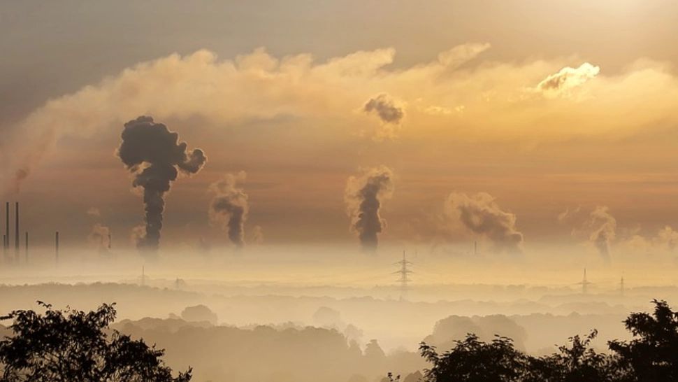 Toți primarii din București au fost amendați pentru aerul toxic care sufocă orașul