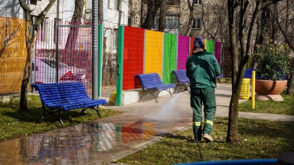 Totul Verde a demarat curățenia de primăvară în sectorul 4