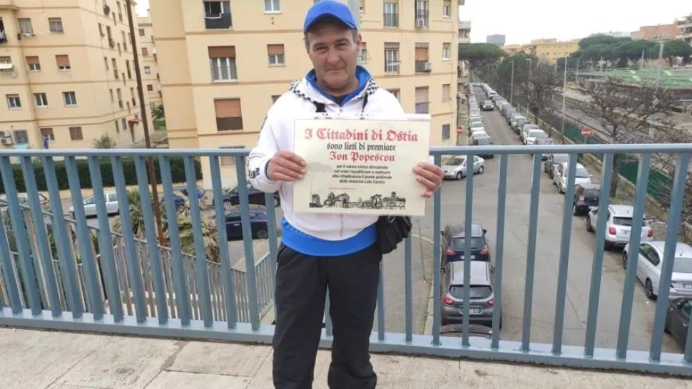 Ion Popescu, românul care a renovat pasajul pietonal. Foto: rotalianul.com