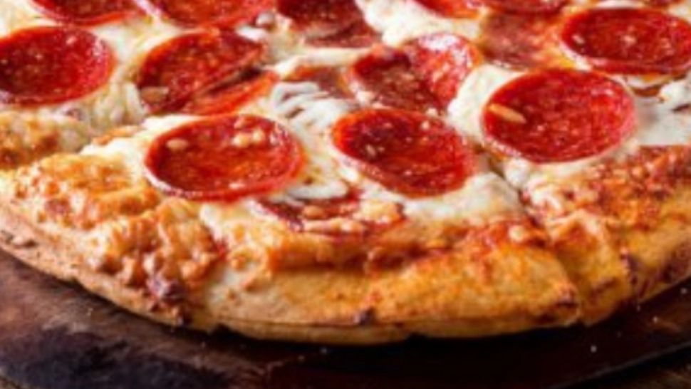 Pizza Pepperoni / Captură foto Divahair.ro