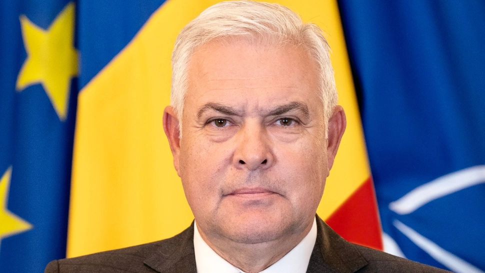 Angel Tîlvăr, ministrul Apărării