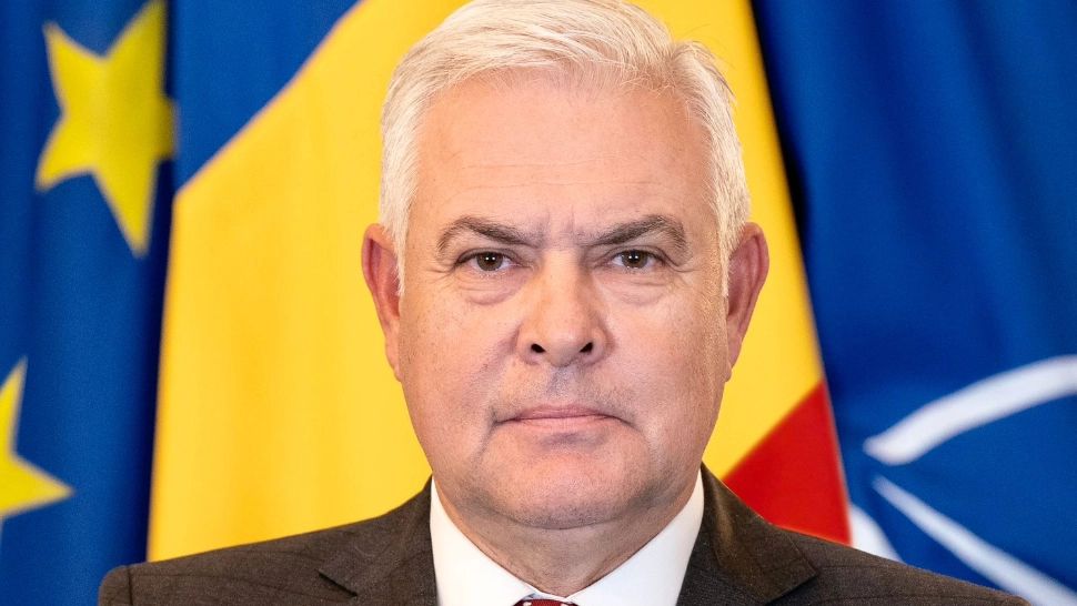 Angel Tîlvăr, ministrul Apărării