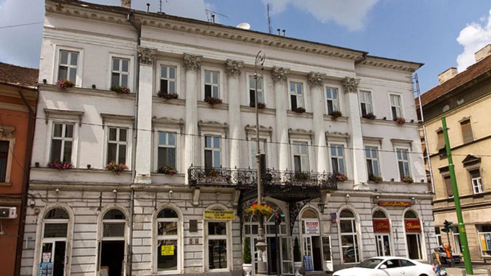 Istoria românilor, vândută la preț de nimic. Cum au pus mâna oamenii lui Viktor Orban pe un simbol al Aradului