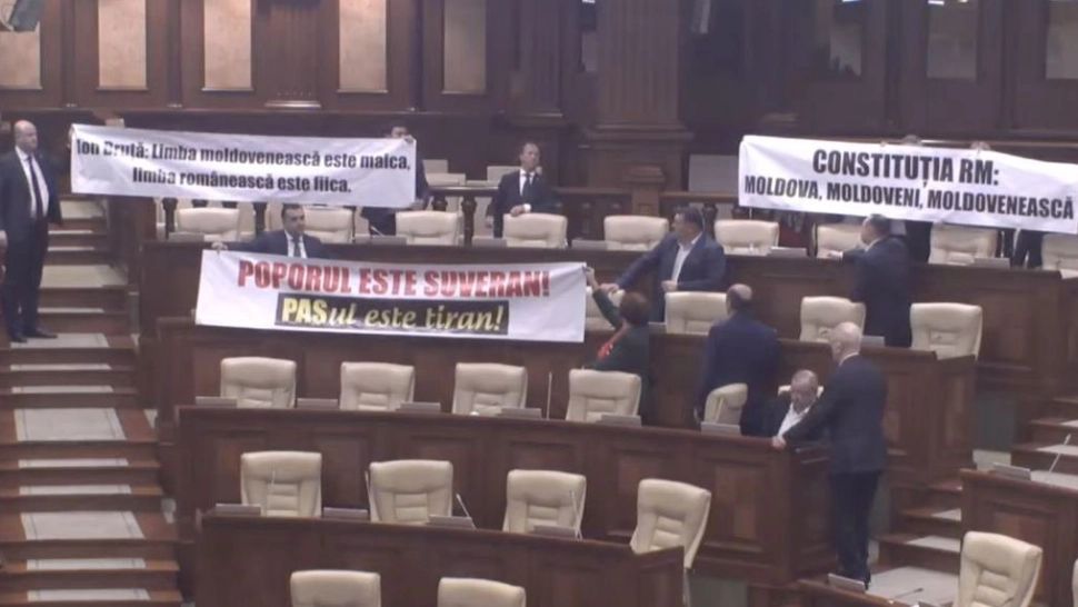 Limba română devine limba oficială în Republica Moldova. Legea a fost adoptată!