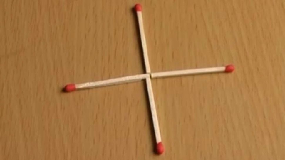 Cum construieşti un pătrat mutând un singur băţ de chibrit. 9 din 10 oameni NU găsesc rezolvarea - VIDEO