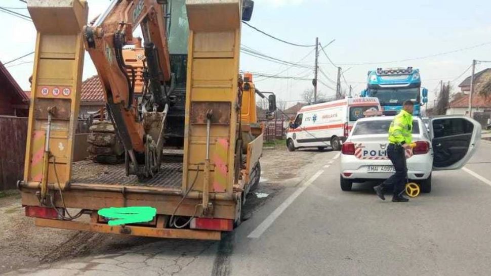 Bătrânul a fost declarat decedat imediat după impact. Foto/Poliția