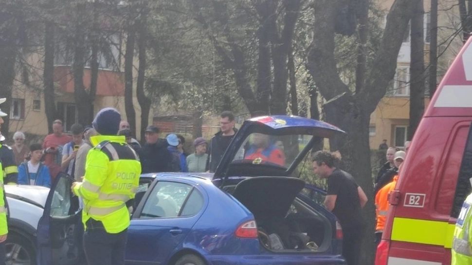 Accident foarte grav în Brașov - 1 mort și 5 răniți, inclusiv o fată de 16 ani cu traumatism major - FOTO