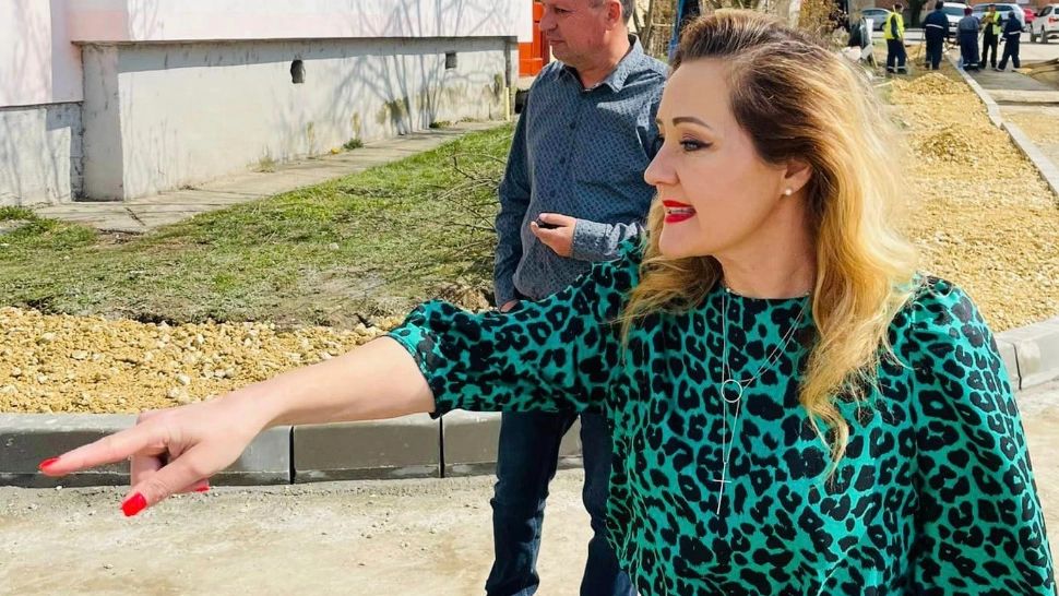 Foto: Facebook/Elena Lasconi alege Câmpulung Muscel
