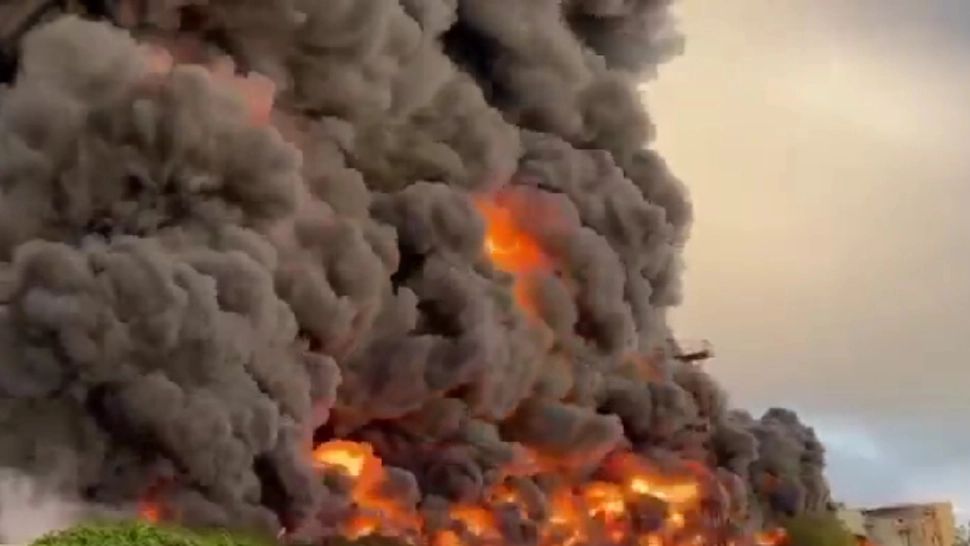 Incendiu depozit petrol Crimeea/ Captură Twitter