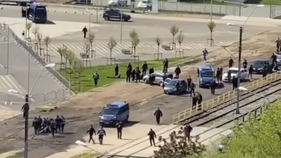 Bătaie între suporterii CSA Steaua și Dinamo 1948, intervenție în forță a jandarmilor - FOTO + VIDEO