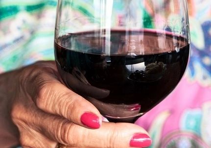 Zodia care va strica Paștele familiei, din cauza alcoolului. Va bea peste măsură - scandaluri în lanț