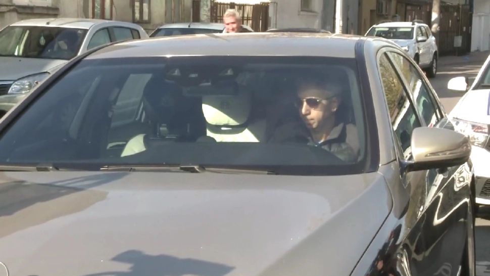 Tupeu maxim al lui Dan Diaconescu în fața secției de poliție! Gestul care i-a surprins pe jurnaliști