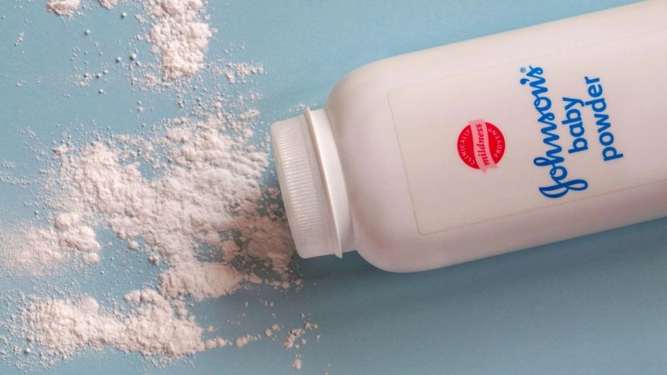 Pudră de talc J&J/ Profimedia
