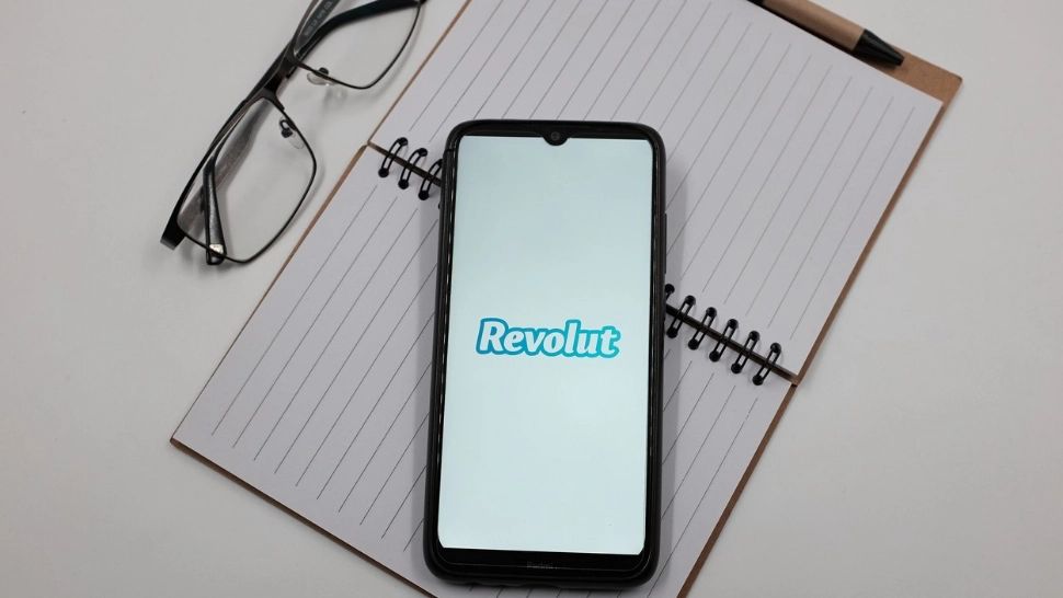 Veste proastă pentru românii care folosesc Revolut. Șeful ANAF aruncă în aer mitul