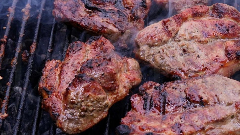 Carne la gratar