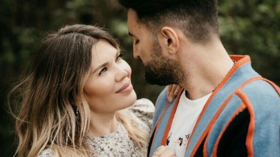Nunta anului în showbiz: Smiley și Gina Pistol se căsătoresc - Ținutele spectaculoase și meniul de nuntă - VIDEO