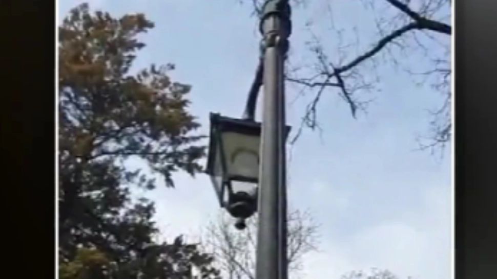 Stâlp iluminat/ Captură video 