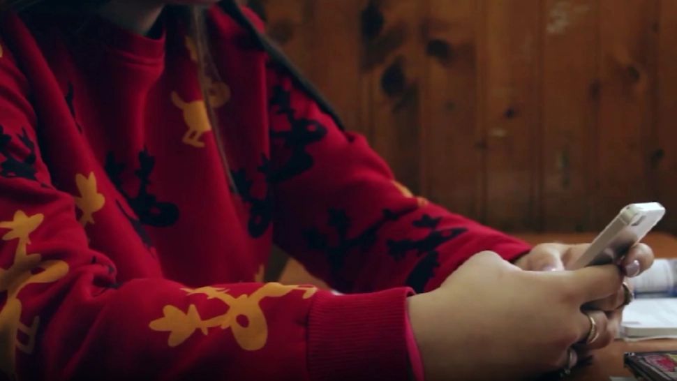 Elevă - imagine cu notă sugestivă